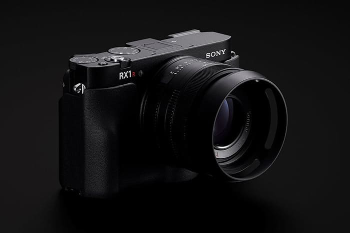Sony RX1R III dùng pin NP-FW50