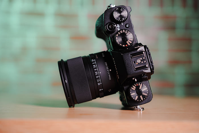 Ống kính Sigma 12mm f/1.4 DC Contemporary được áp dụng công nghệ mô phỏng quang học tiên tiến