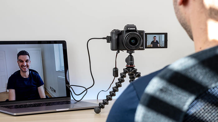 Kết nối máy ảnh với máy tính để livestream sẽ nâng cao đáng kể trải nghiệm cho người xem