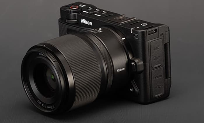 Nikon ZR kế thừa hệ màu và log curve của RED