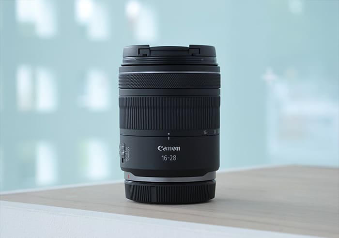 CANON RF 16-28MM F/2.8 IS STM được thiết kế nhỏ gọn