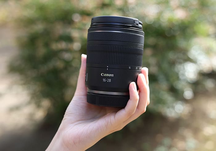 CANON RF 16-28MM F/2.8 IS STM sở hữu 16 thấu kính trong 13 nhóm