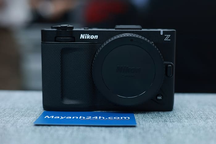 Nikon ZR sử dụng cảm biến CMOS Full Frame 35.9 x 23.9 mm với độ phân giải 24,5 Megapixel