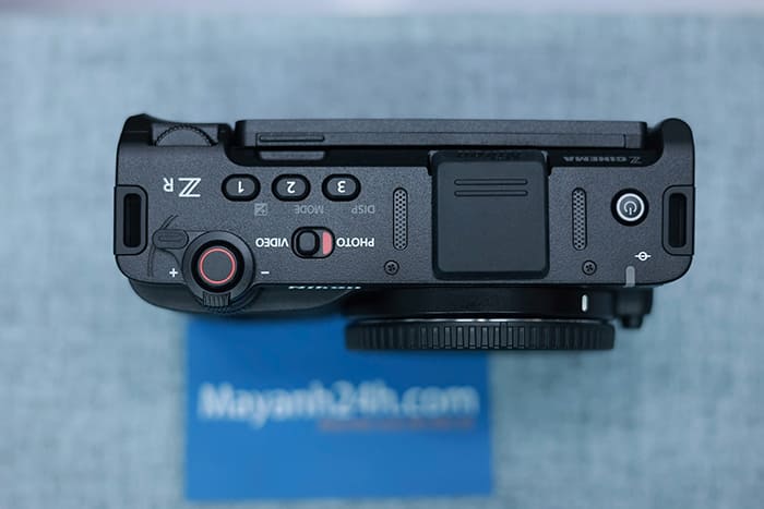 Nikon ZR tương thích với cả Android và IOS