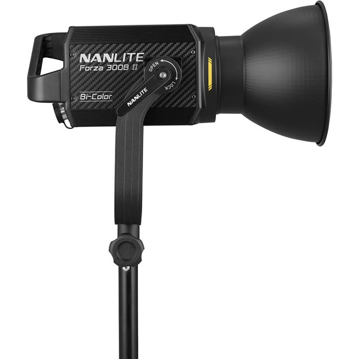 Nanlite Forza 300B II Bi-Color cung cấp độ sáng lên tới 43,480 lux ở khoảng cách 1m