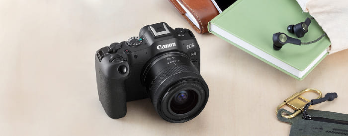 Canon R8 sở hữu màn hình cảm ứng LCD xoay lật 3 inch độ phân giải 1.62 triệu điểm