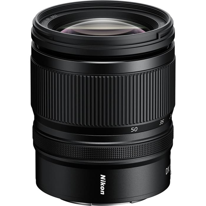 Ống kính Nikon DX 16-50mm F/2.8 VR mang lại khả năng bao quát nhiều tình huống chụp khác nhau
