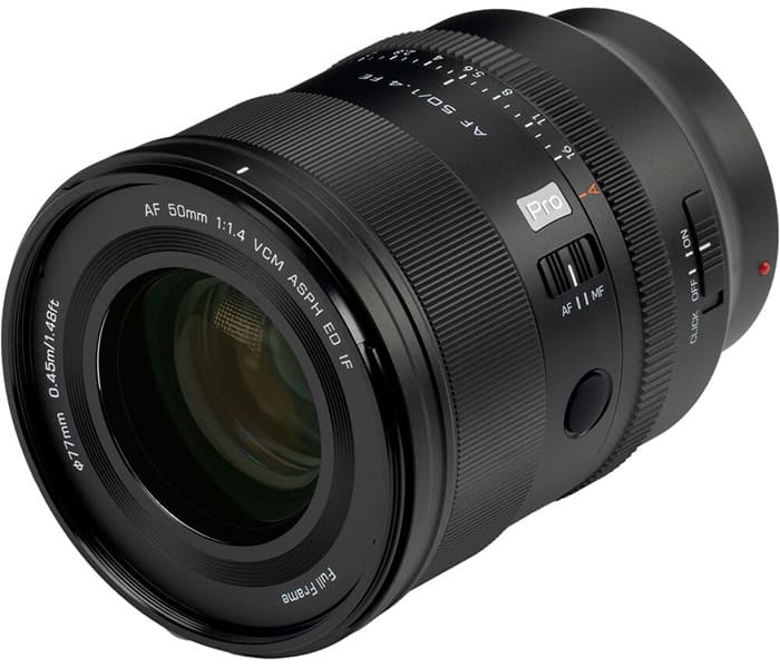 Ống kính Viltrox AF 50mm f/1.4 sở hữu vỏ kim loại cao cấp mang lại cảm giác chắc chắn và sang trọng