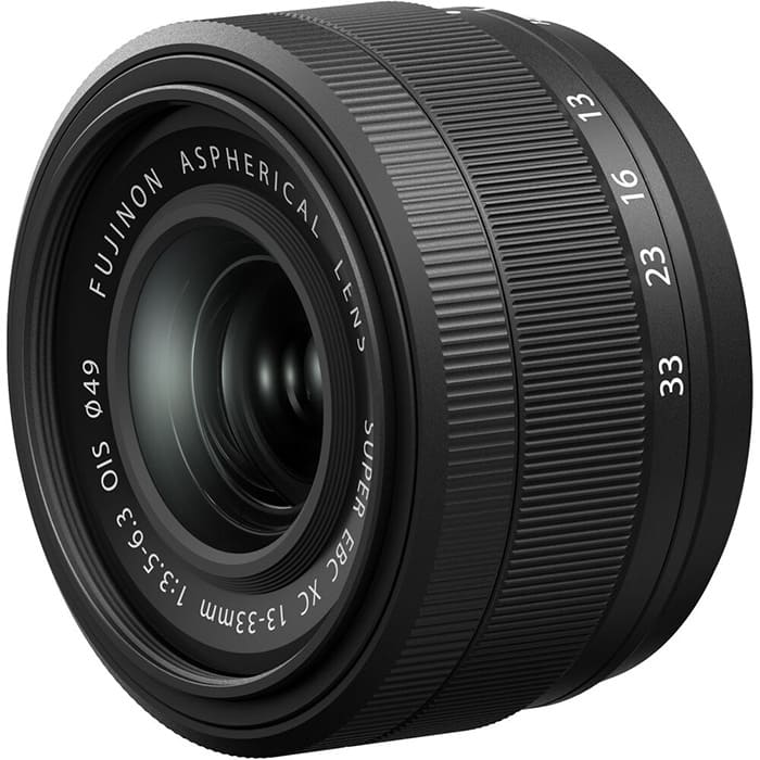 Fujifilm XC 13-33mm F/3.5-6.3 OIS là ống kính zoom nhẹ nhất trong dòng X Series của Fujifilm