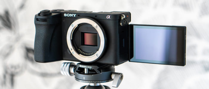 Sony A6700 là lựa chọn hoàn hảo cho nhà làm phim khi hỗ trợ quay video 4K 120p và Full HD 240p