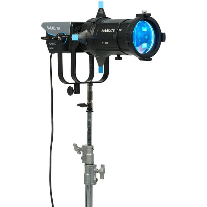 LED Nanlite FC500C RGB Spotlight đặc biệt phù hợp cho quay video, livestream, sự kiện, hoặc chụp hình sản phẩm