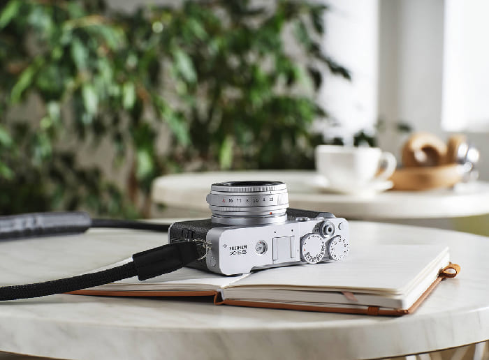 Trung tâm sức mạnh của Fujifilm X-E5 nằm ở cảm biến APS-C X-Trans CMOS 5 HR 40.2MP