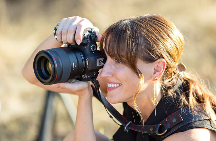 Canon R6 Mark III mang đến các công cụ xử lý màu linh hoạt gồm Canon Log 2, Log 3, HLG, PQ và BT.709