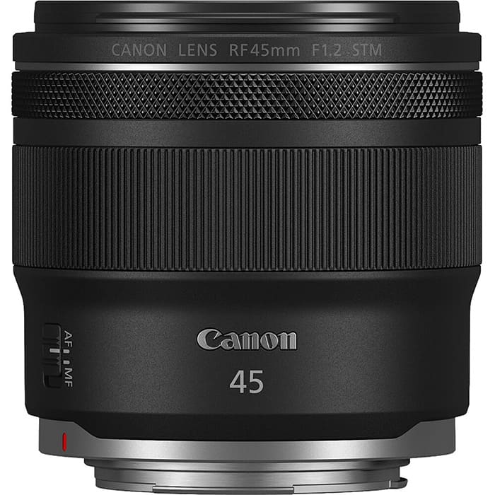 Canon RF 45mm F/1.2 STM tận dụng lợi thế của ngàm RF với đường kính lớn và khoảng cách tiêu cự sau ngắn