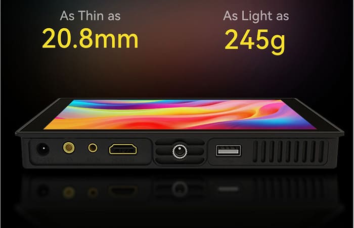 Toàn bộ thân máy được làm từ nhựa cứng cao cấp, nhẹ nhưng bền bỉ