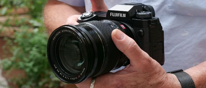 Fujifilm X-H2 đáp ứng tiêu chuẩn quay phim hiện đại với khả năng ghi hình DCI và UHD 8K ở tốc độ 30p