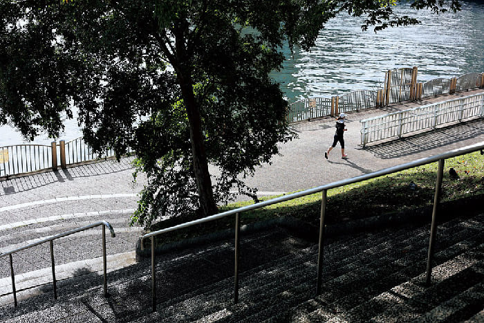 Canon RF 50mm f/1.8 STM không gây biến dạng phối cảnh rõ ràng, cho phép thử nhiều cách bố cục khác nhau