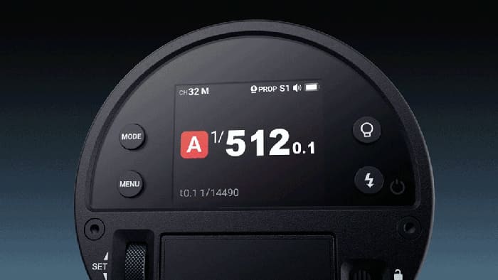 AD300Pro II sử dụng ngàm Proprietary của Godox nhưng có thể mở rộng với các adapter như S3 hoặc AD-AB