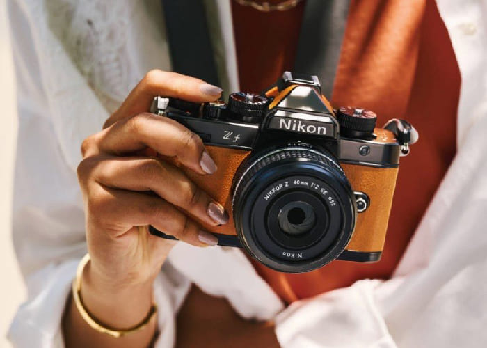 Hệ thống AF theo pha 209 điểm giúp Nikon Zf nhận diện và bám nét chính xác đối tượng