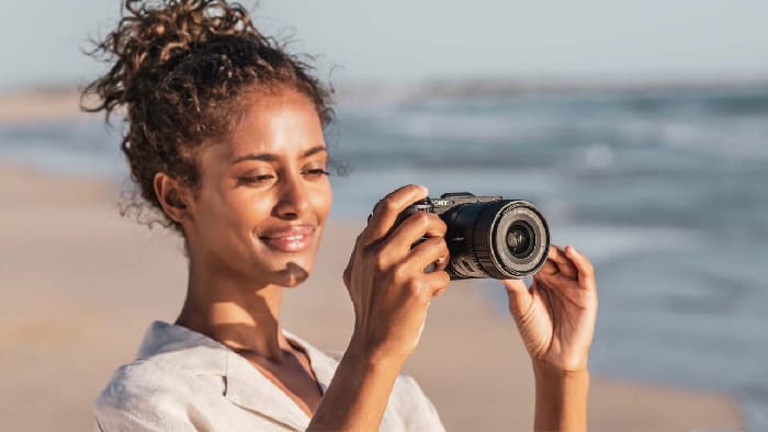 Sony A6700 được trang bị các profile HDR-HLG, S-Cinetone và Sony S-Log 3