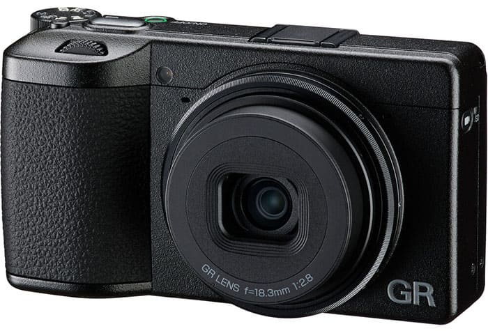 Ricoh GR IV HDF được trang bị cảm biến APS-C CMOS 25.7MP