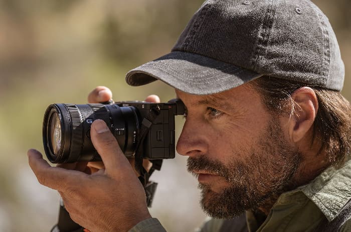 Sony A6700 hỗ trợ quay video XAVC-S UHD 4K lên đến 120p và Full HD 240p với màu 10-bit 4:2:2, không giới hạn thời gian quay