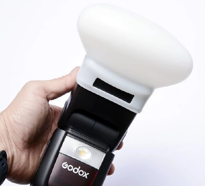 Tản sáng Godox MF-DD được thiết kế với kích thước 8 * 5 * 4 cm và trọng lượng khoảng 50 Gram