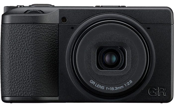 Ricoh GR IV Monochrome sử dụng cảm biến APS-C CMOS BSI độ phân giải 25.7MP