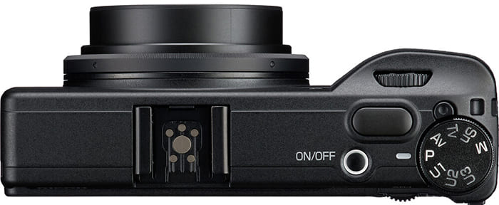 Ricoh GR IV Monochrome được tích hợp bộ lọc đỏ tương phản có thể bật tắt trực tiếp trên thân máy