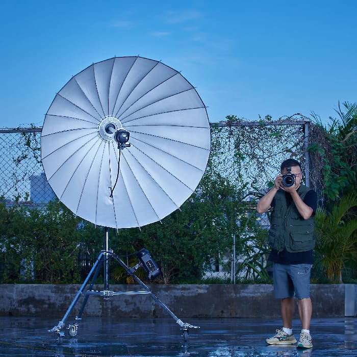 Sản phẩm sử dụng pin Lithium-ion 28.8V – 2900mAh, cho khả năng đánh khoảng 300 lần ở mức công suất tối đa