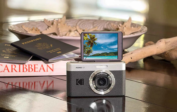 Kodak Pixpro C1 là mẫu máy ảnh compact được thiết kế xoay quanh trải nghiệm chụp ảnh đơn giản