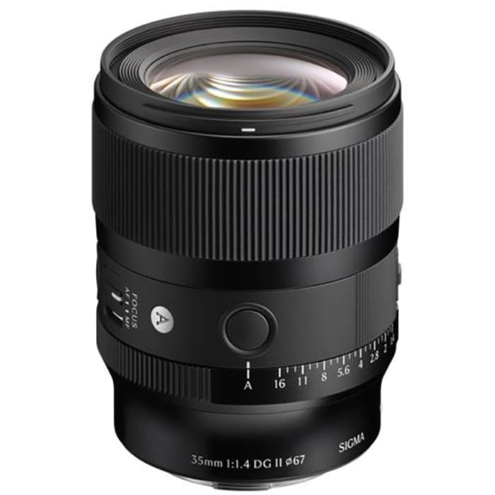 Tiêu cự 35mm từ lâu đã được xem là một trong những tiêu cự đa dụng nhất bởi góc nhìn rộng vừa phải