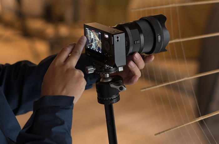 Ống kính được trang bị hệ thống motor HLA kép (High-response Linear Actuator) có lực đẩy cao