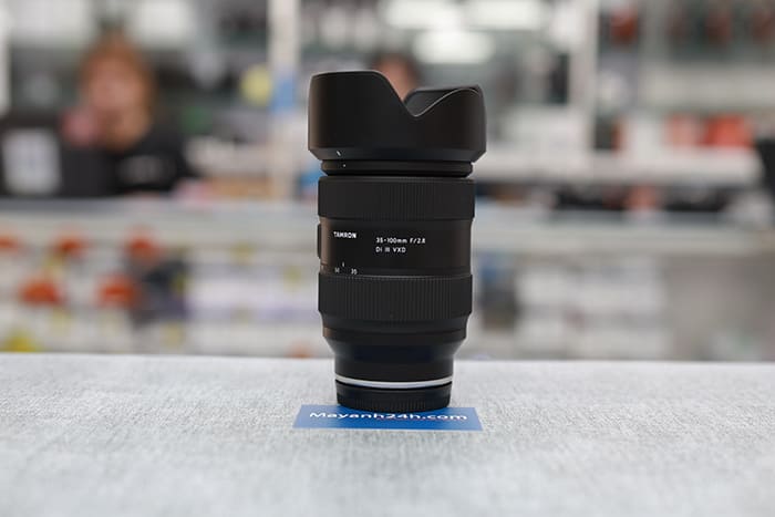 Yếu tố then chốt trong thiết kế của Tamron 35-100mm f/2.8 Di III VXD chính là sự nhỏ gọn