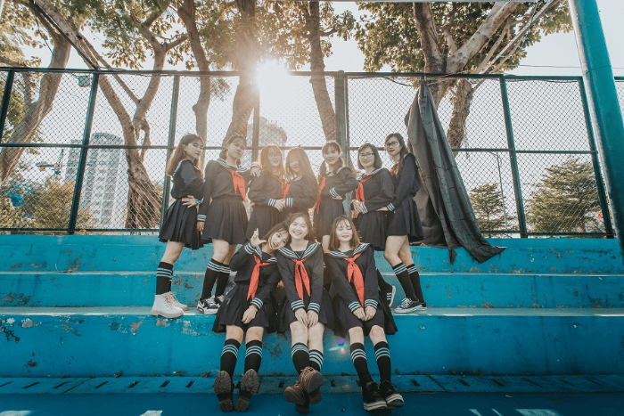 Concept phong cách Nhật Bản hướng đến sự nhẹ nhàng và tinh tế với trang phục đồng phục đặc trưng cùng tông màu dịu mắt