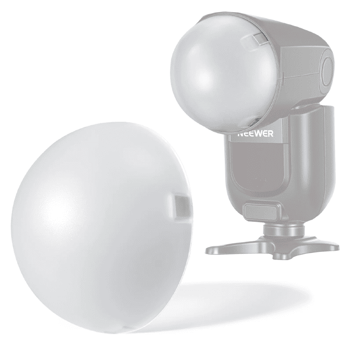 NEWER M12 với thiết kế hình vòm đặc trưng giúp phân tán ánh sáng đều hơn