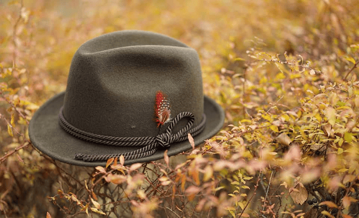 Ống kính này là lựa chọn quen thuộc cho chụp chân dung nhờ tiêu cự 85mm kết hợp khẩu độ lớn giúp tạo hiệu ứng xóa phông rõ rệt