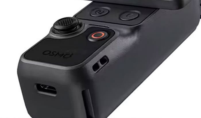 Một trong những điểm nâng cấp đáng chú ý nhất trên thân máy chính là sự xuất hiện của hai nút bấm vật lý mới