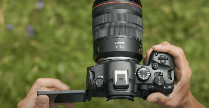 Do cảm biến lớn nên thân máy và ống kính full frame thường cồng kềnh hơn, gây bất tiện khi di chuyển hoặc chụp trong thời gian dài.