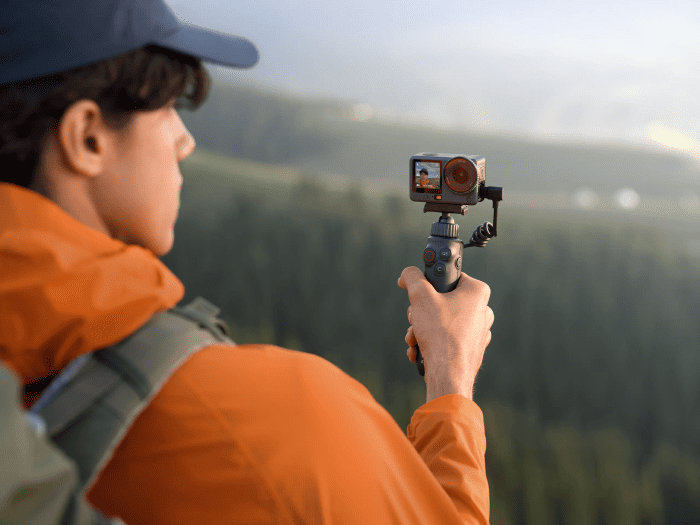 DJI Osmo Action là lựa chọn phổ biến trong cộng đồng trekking nhờ khả năng chống rung, chống nước và độ bền cao