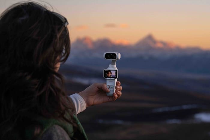 Điểm nổi bật của Insta360 Luna Ultra nằm ở cảm biến 1 inch kết hợp ống kính Leica Summicron cao cấp