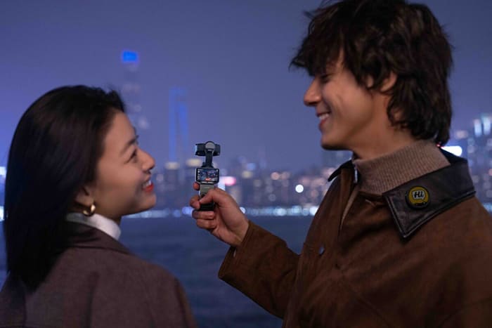 Insta360 Luna Ultra được trang bị bộ ba chip AI gồm một chip xử lý 4nm và hai chip xử lý hình ảnh chuyên dụng
