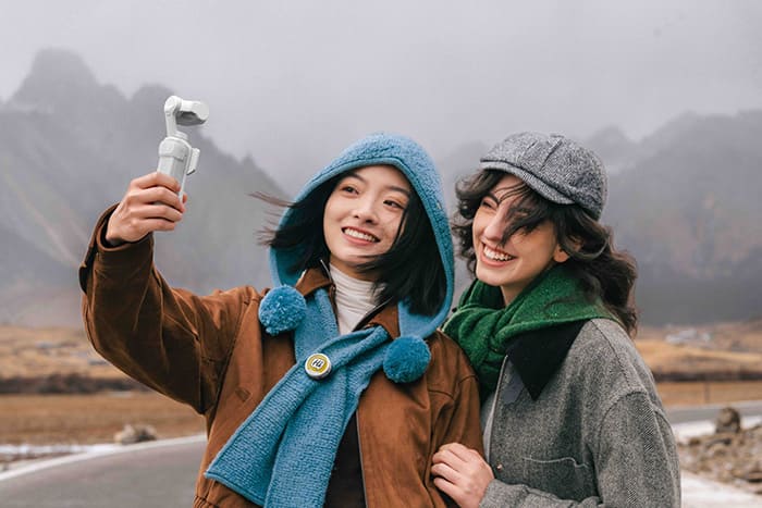 Insta360 Luna Ultra tích hợp công nghệ Deep Track 5.0 cho khả năng theo dõi chủ thể chính xác