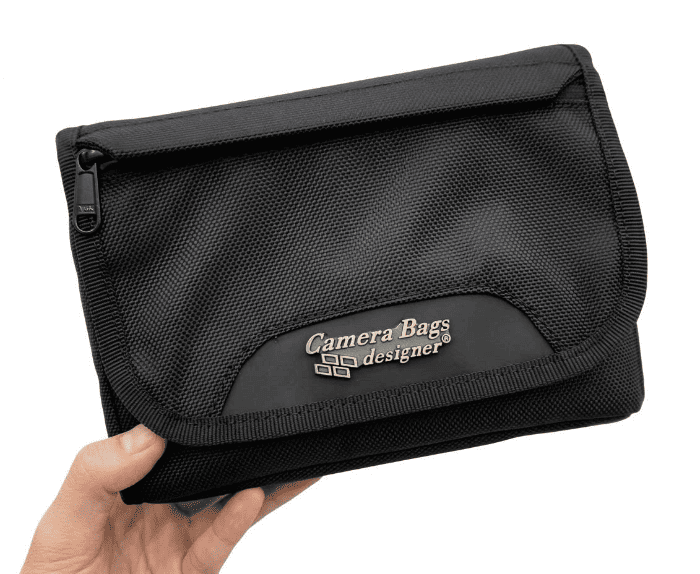 Túi Camera Bags CB 001 sở hữu kích thước 21.5 * 16.5 * 10.5 cm với ngăn chính rộng rãi dạng hình chữ nhật ngang