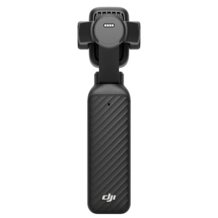 Với trọng lượng chỉ khoảng 230 gram, DJI Osmo Pocket 4P dễ dàng nằm gọn trong túi áo hoặc balo
