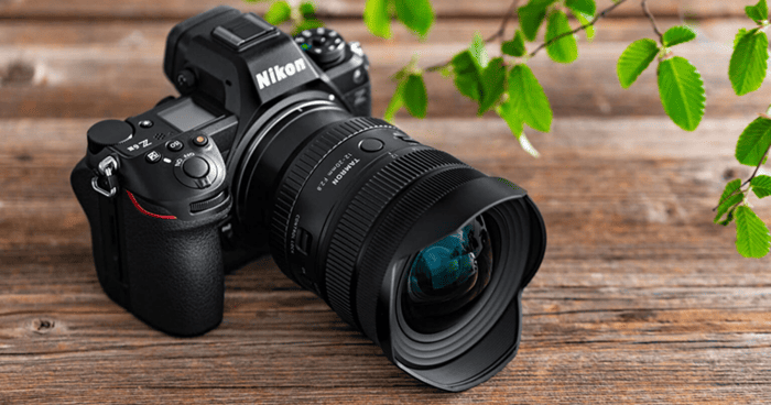Tamron 12-20mm F/2.8 được trang bị nhiều lớp gioăng cao su tại các vị trí quan trọng như ngàm kết nối