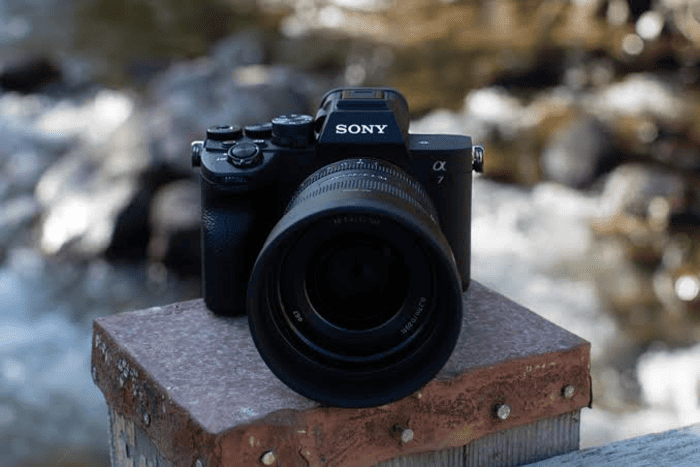 Sony Alpha A7 V được trang bị hệ thống chống rung trong thân máy được nâng cấp với khả năng bù rung lên đến 7,5 stop