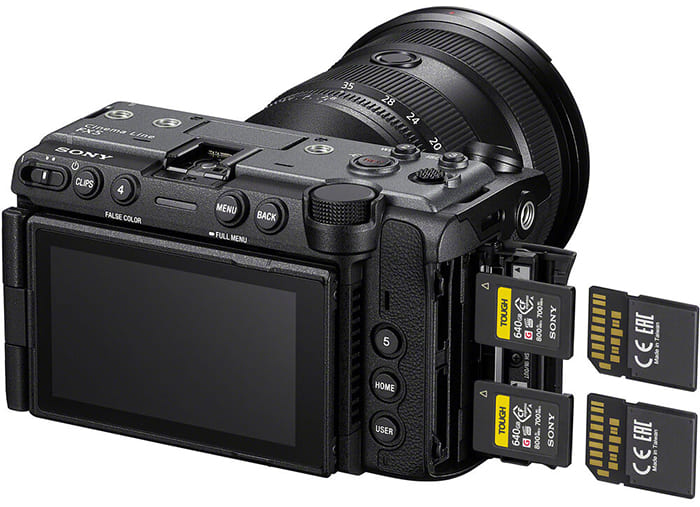  Máy sử dụng hai khe thẻ nhớ CFexpress Type A và SD