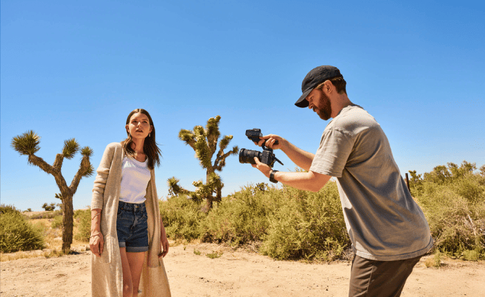 Một trong những thay đổi đáng chú ý trên Sony FX5 là việc bổ sung kính ngắm điện tử OLED có thể tháo rời