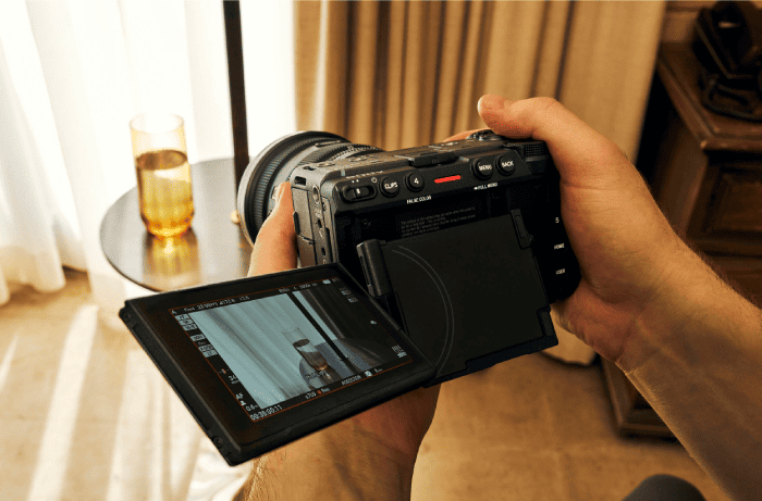 Sony FX5 hỗ trợ định dạng X-OCN RAW, viết tắt của Extended tonal range Original Camera Negative